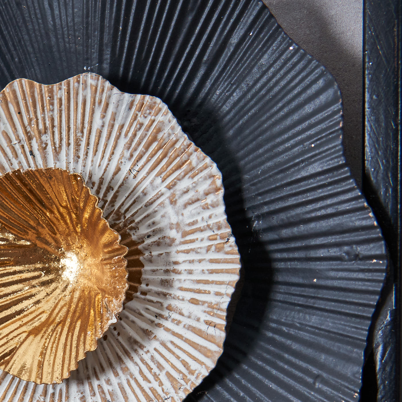3D Wandbild 31x90cm Blume Metall Schwarz Gold Deko Teller Ringe Wanddeko Design