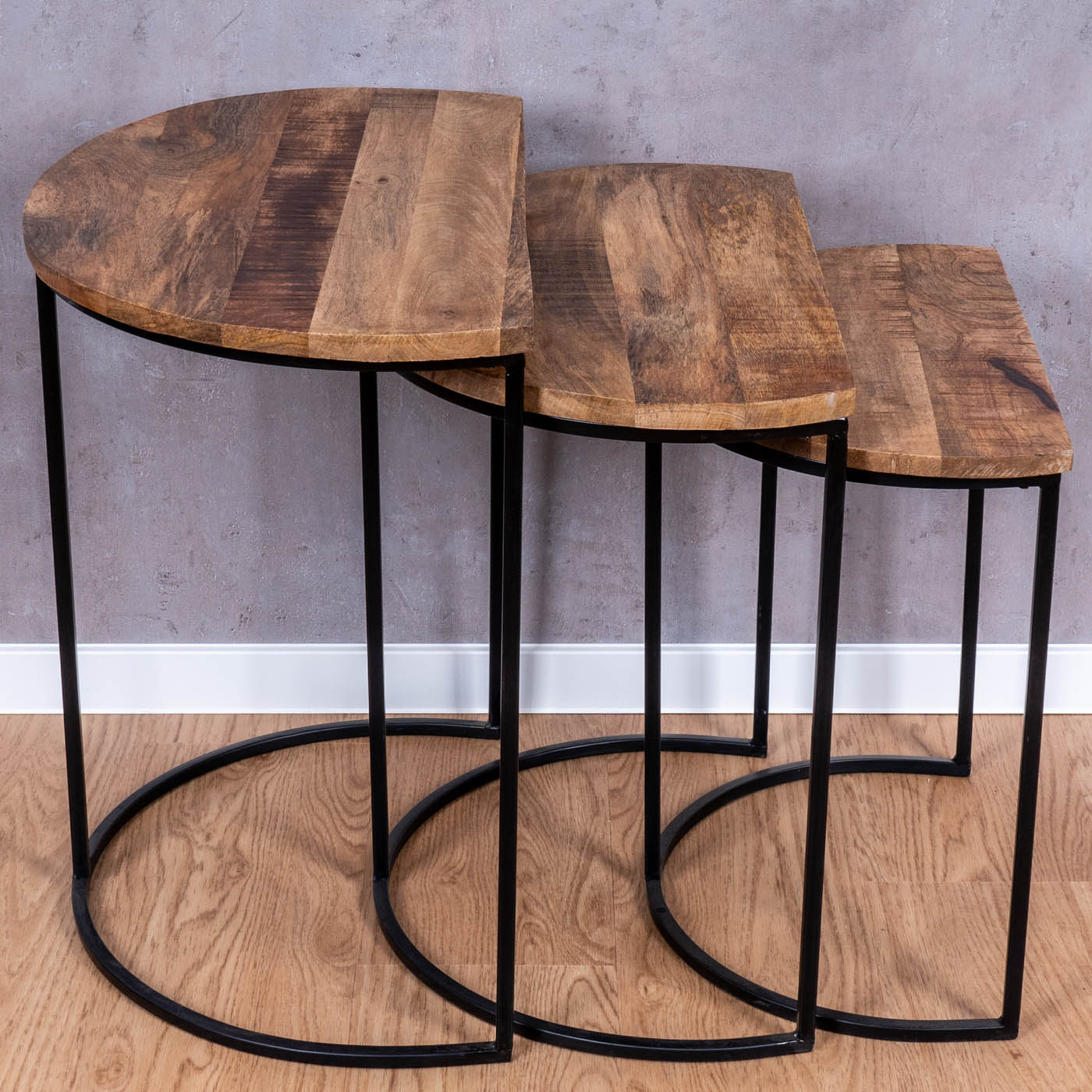3er Set halbrunde Couchtische Mango Natur Eisen Schwarz Design Holz Beistelltisch