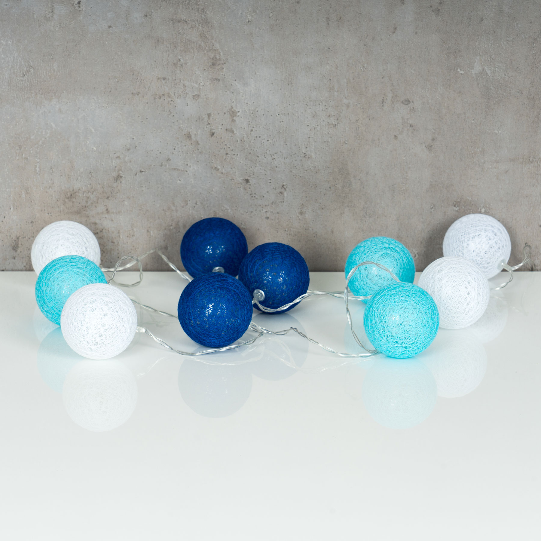 10er Lichterkette LED Kugeln Lampions Baumwolle Blau Weiß Cotton Warmweiß