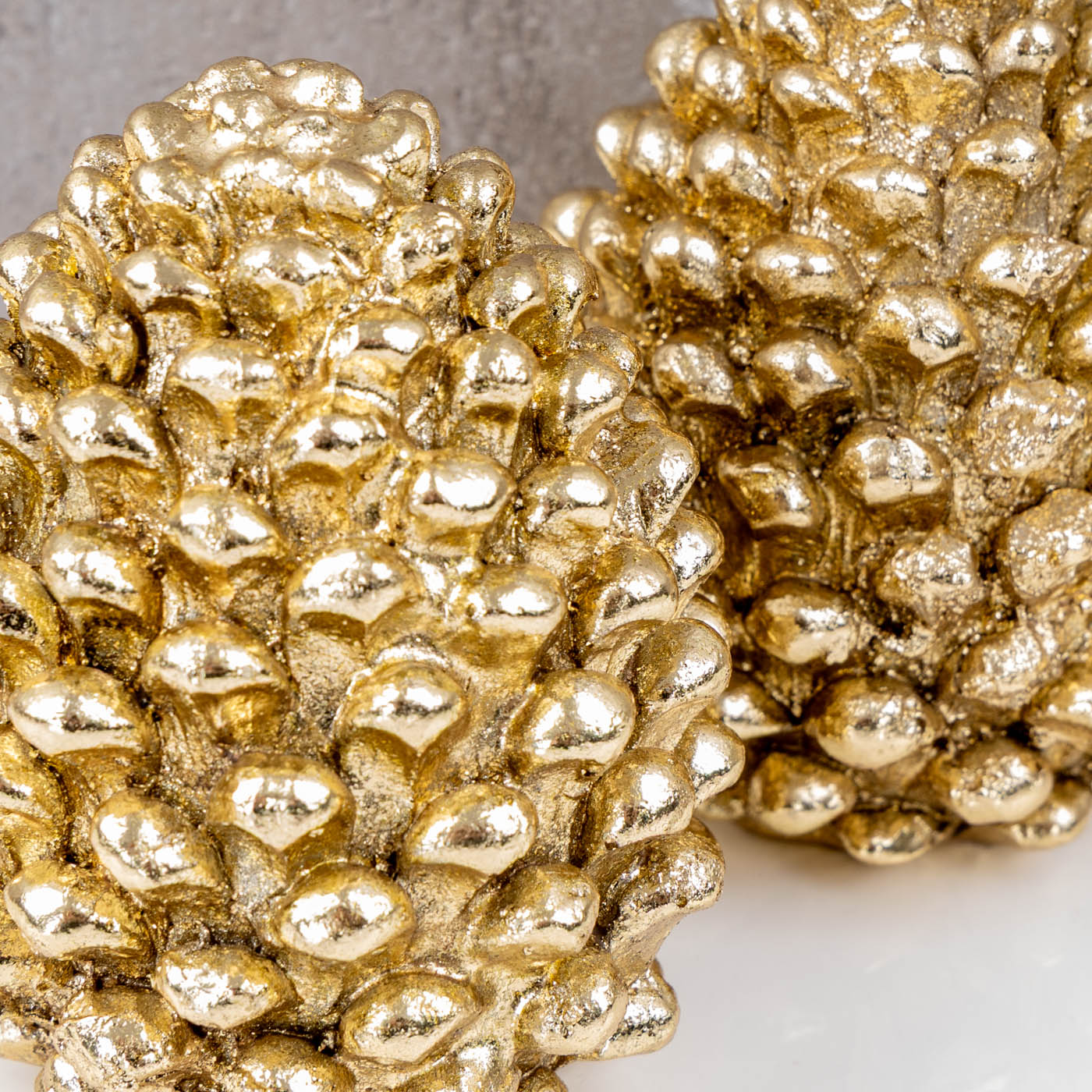 2er Set Deko Tannenzapfen Gold Polyresin Festliche Tischdeko Weihnachtsdeko