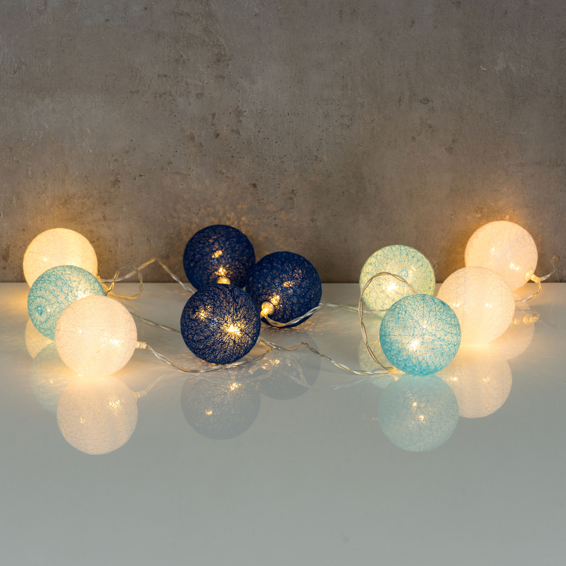 10er Lichterkette LED Kugeln Lampions Baumwolle Blau Weiß Cotton Warmweiß