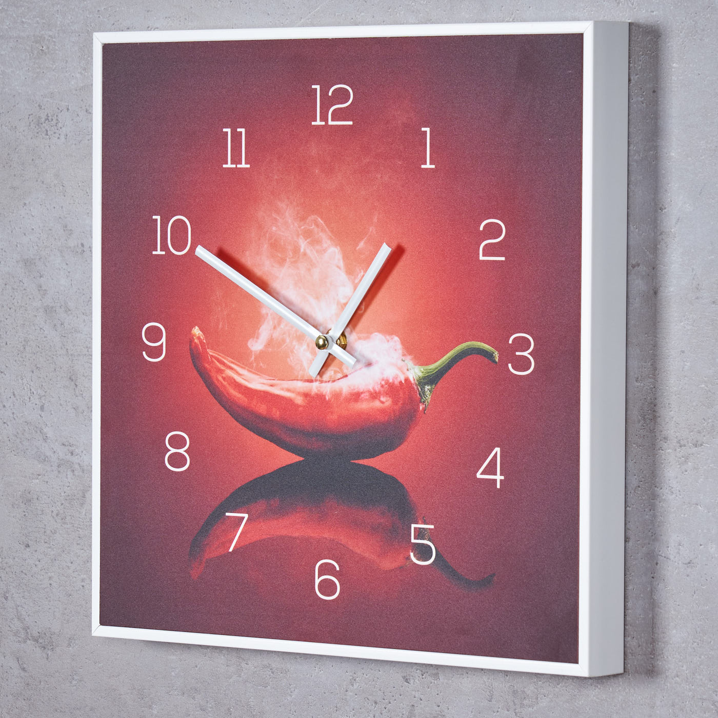 Wanduhr 30x30cm Uhr PVC Rahmen Weiß Küche Chili Peperoni Wandbild Wanddeko Deko