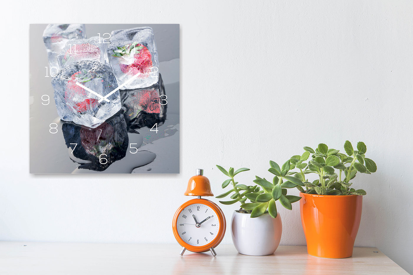 Wanduhr Glas 30x30cm Eiswürfel Erdbeere Frucht Glasuhr Uhr Glasbild Küche Deko