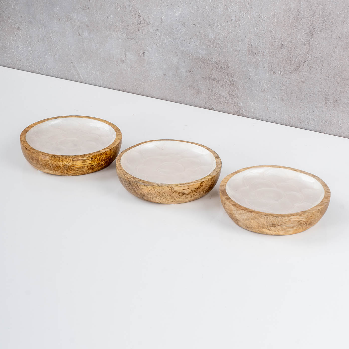 3er Set Teller 10cm Mango Holz Creme Perlmutt Emaille Snacks Dip Schale Tischdeko