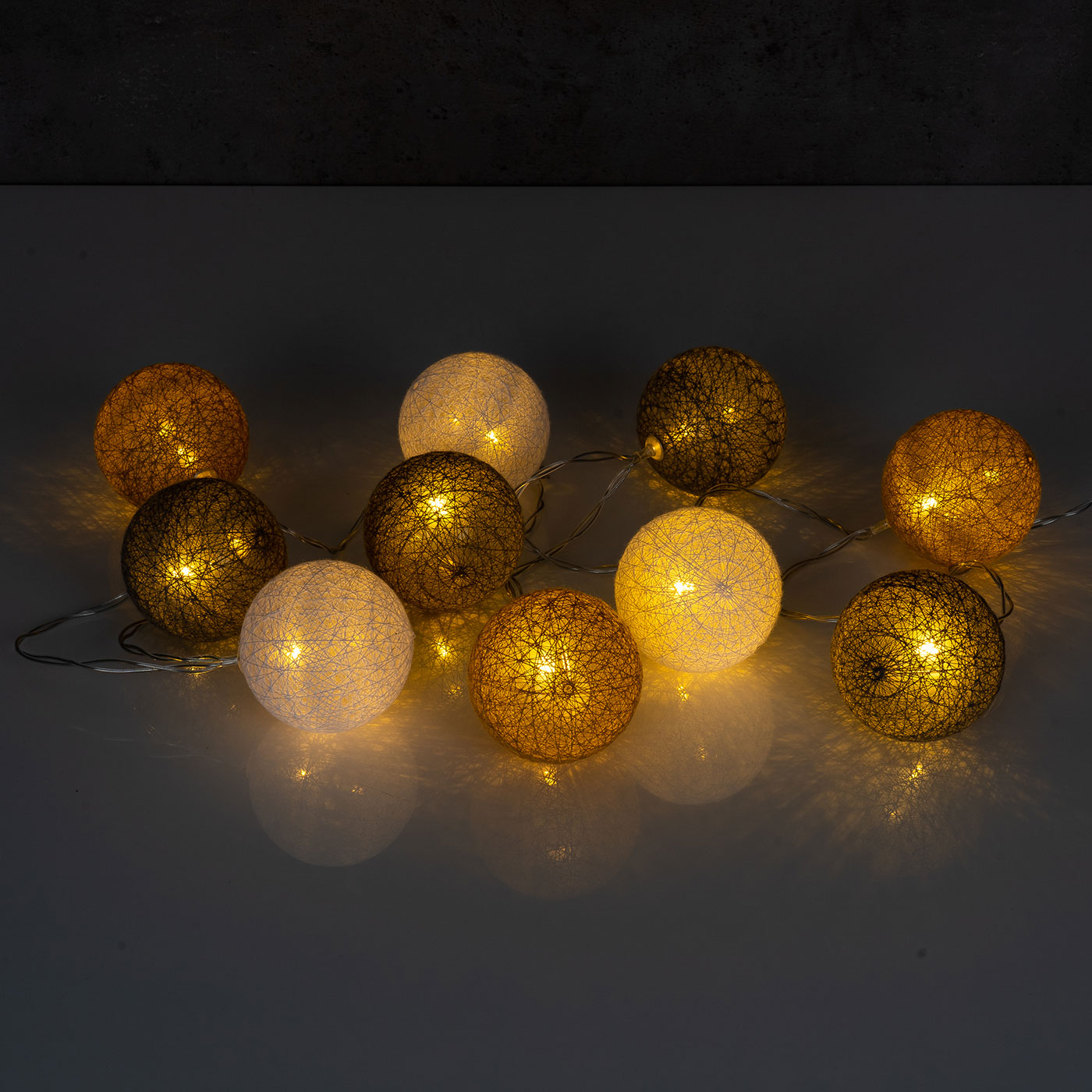10er Lichterkette LED Kugeln Lampions Baumwolle Braun Weiß Cotton Warmweiß Deko