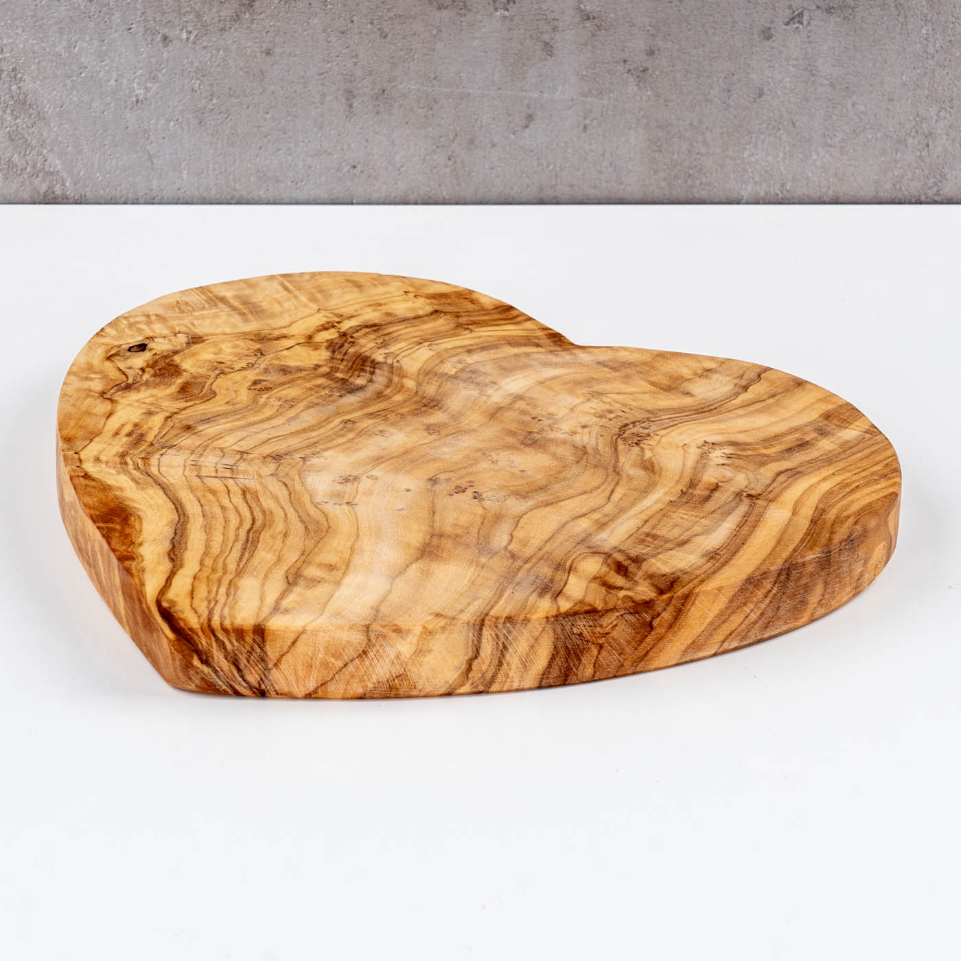 Holzbrett Schneidebrett Olivenholz ca. 23x24cm Herz Holz Tischdeko Unikat