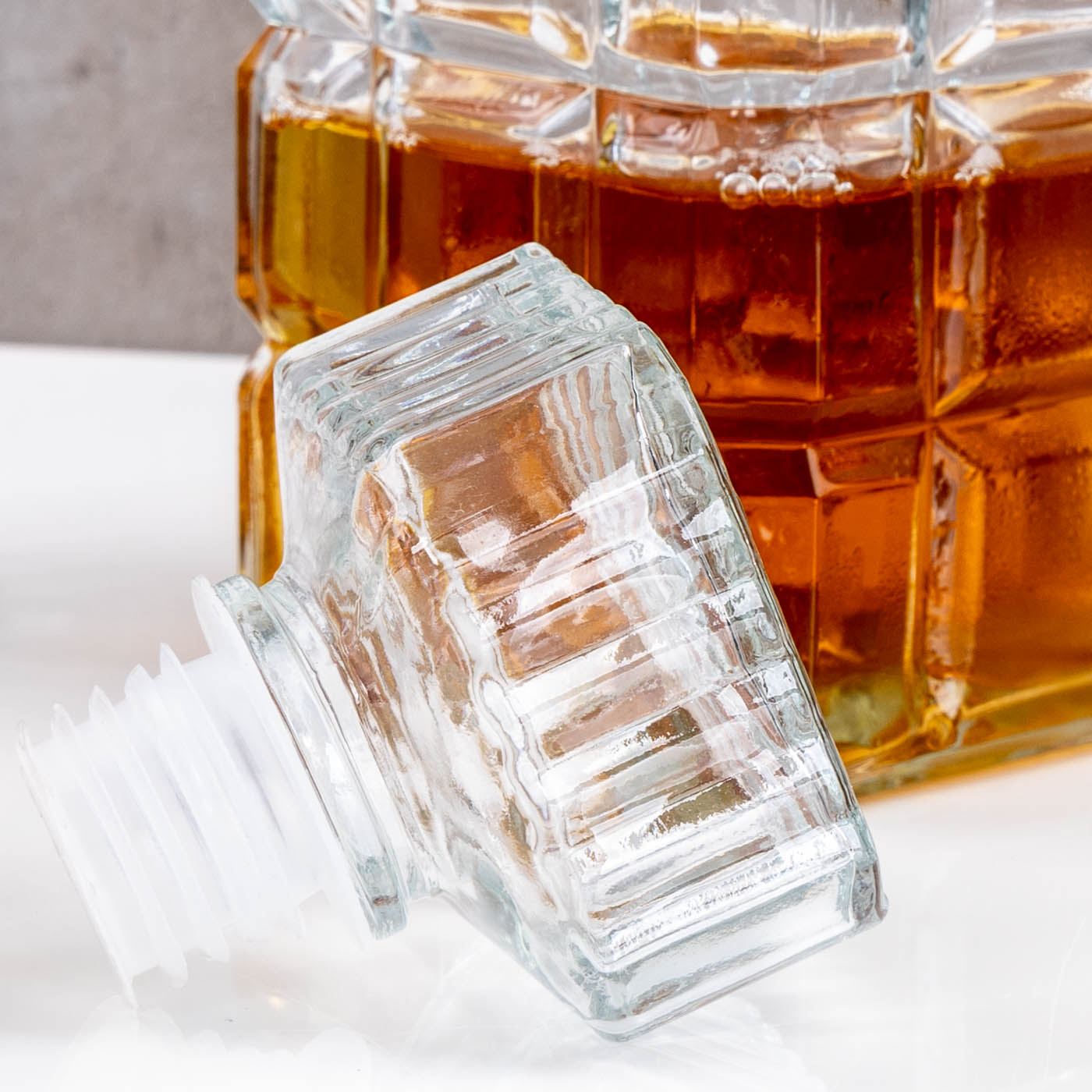 Whisky Karaffe Set 900ml 4 Whiskygläser 300ml Geschenkset Dekanter Glasflasche