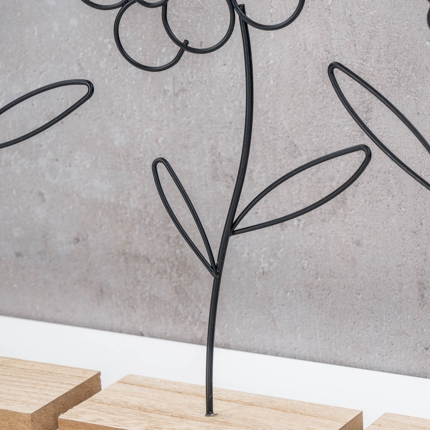 Blumen Deko Aufsteller 4er Set Metall Schwarz MDF Holzsockel Modern Tischdeko