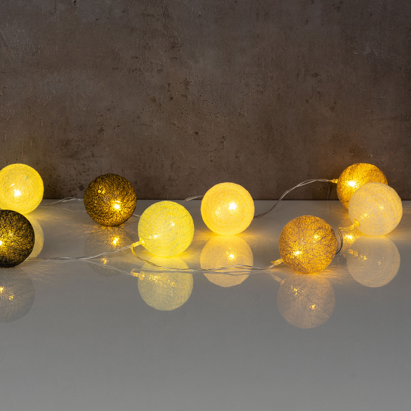 15er Lichterkette Ø4cm LED Kugeln Girlande Lampions Baumwolle Grün Deko
