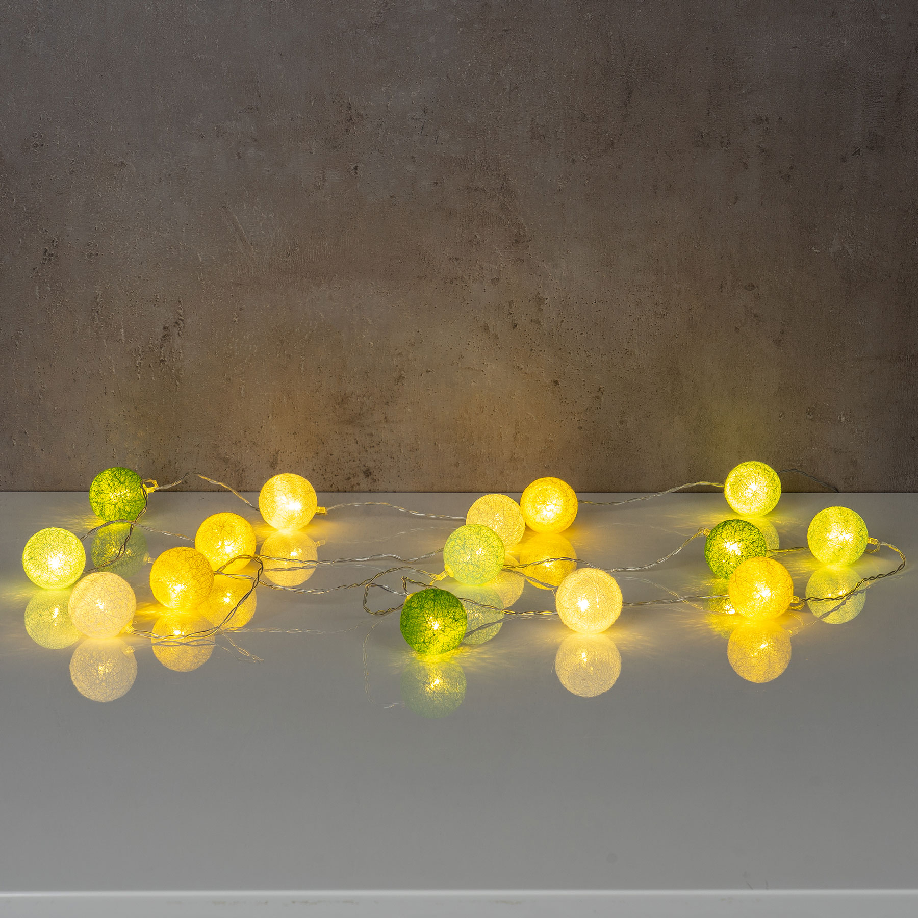 15er Lichterkette Ø4cm LED Kugeln Girlande Lampions Baumwolle Grün Deko