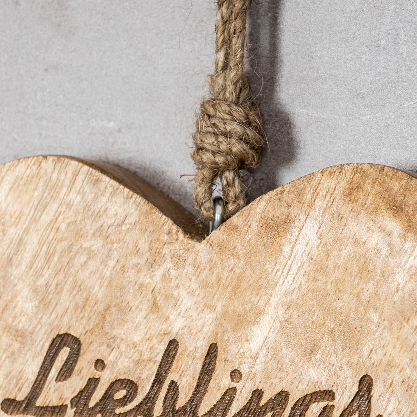 Aufhänger Lieblingsplatz H15cm Herz Mango Holz Schriftzug Wand-Deko Türschild