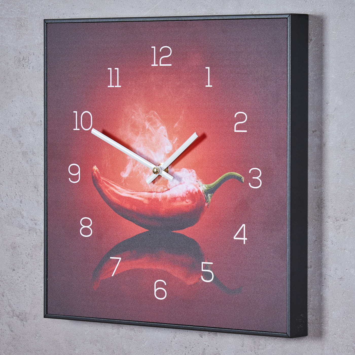 Wanduhr 30x30cm Uhr PVC Rahmen Schwarz Küche Chili Peperoni Wandbild Wanddeko