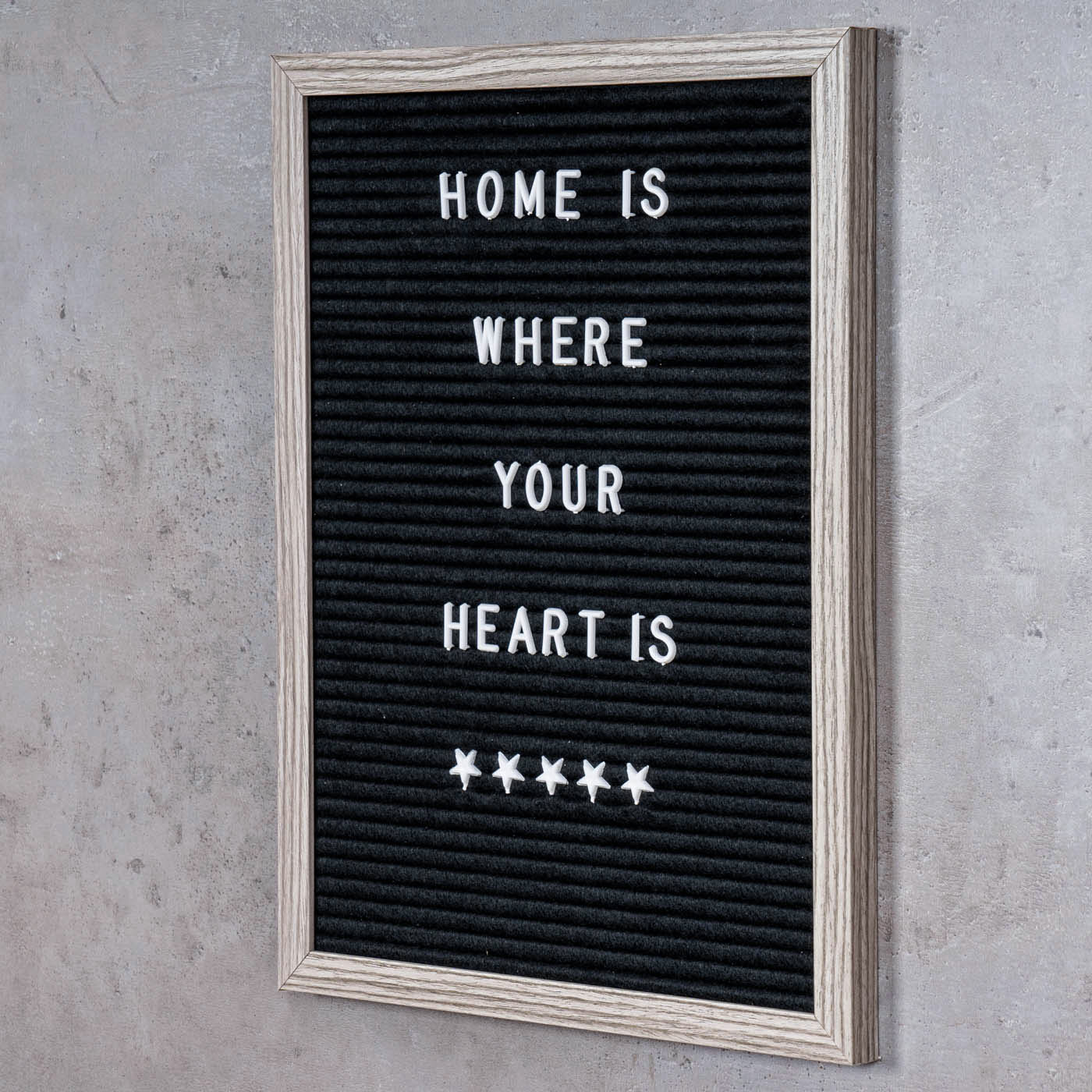 Buchstaben Tafel Holz 30x40cm Letter Board Eiche gekälkt Stoff Stecktafel Wanddeko